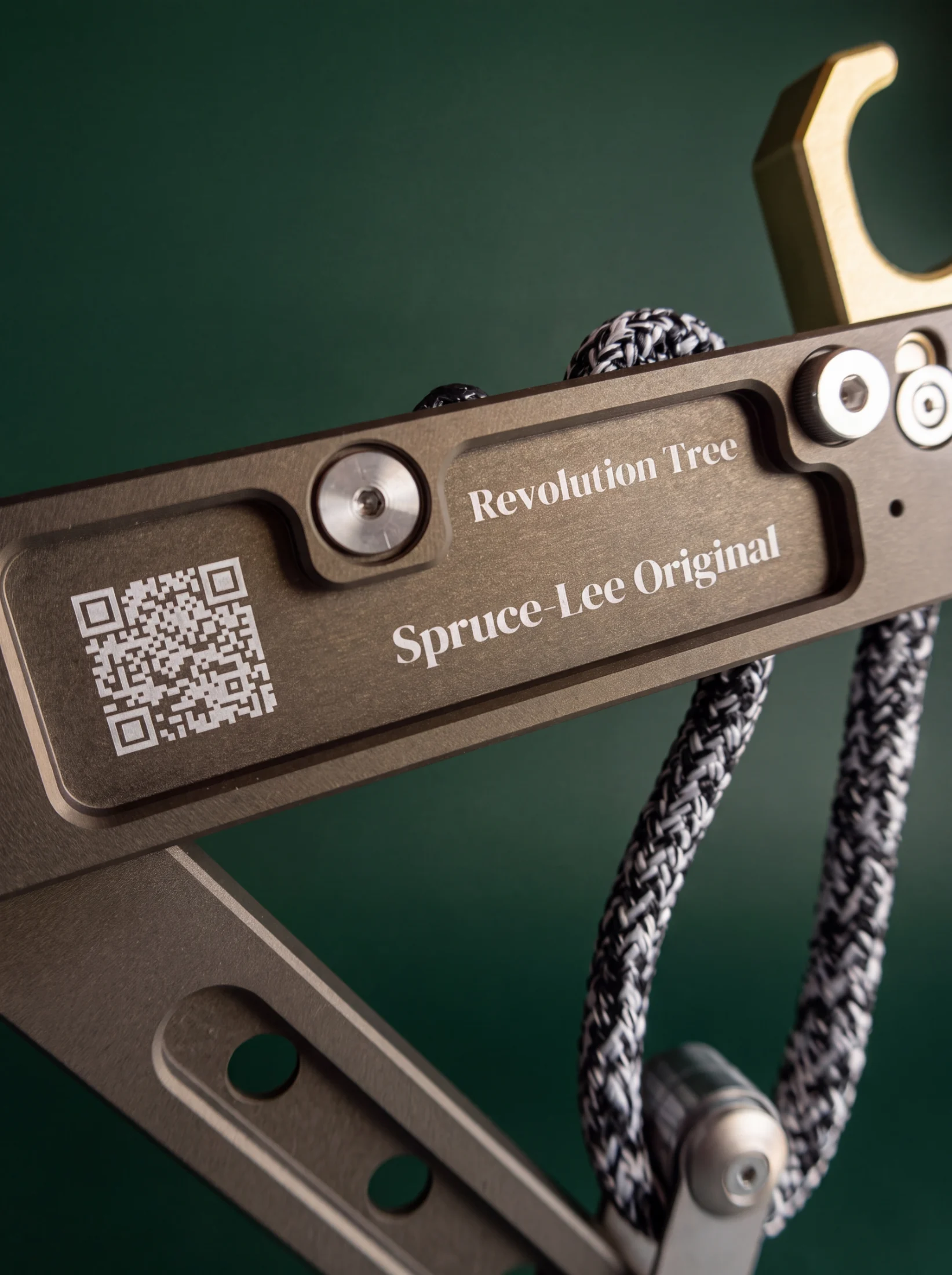 Spruce-Lee Original: Gravur mit QR-Code